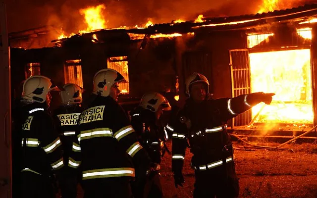 Devět mrtvých kvůli svíčce. Je to 15 let od tragického požáru na Florenci