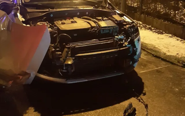 Nebezpečný přejezd v Praze 6 vyřešili jednosměrkou. Ta ale podle místních ucpe čtvrť