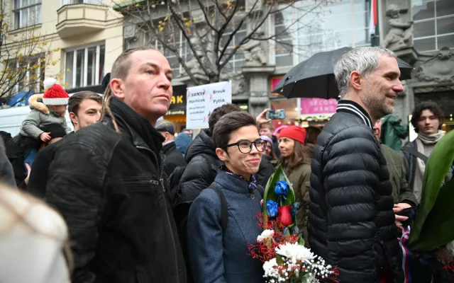 FOTO,VIDEO: 17. listopad na Národní třídě. Největší pískot sklidili Babiš a Turek