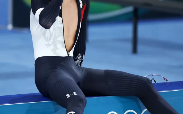 Olympijské zlato pro Jílka. Devatenáctiletý rychlobruslař z Prahy vyhrál závod na 10 km