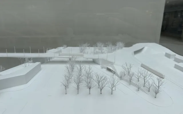 Les lamp, proměněná benzinka, skatepark. Jak budou vypadat břehy u Dvoreckého mostu?