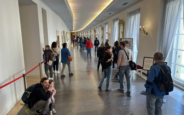 Hrad si přišly zdarma prohlédnout tisíce lidí, zklamal je ale chybějící prezident