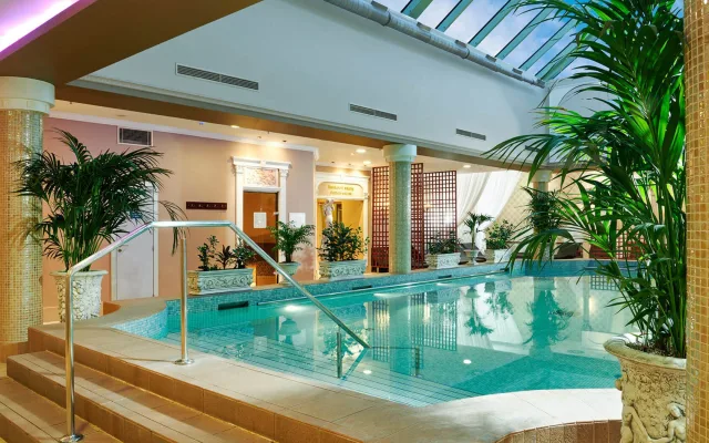 Aquapalace Praha, to je víc než zábava - srdce regionu a místo, kde to žije