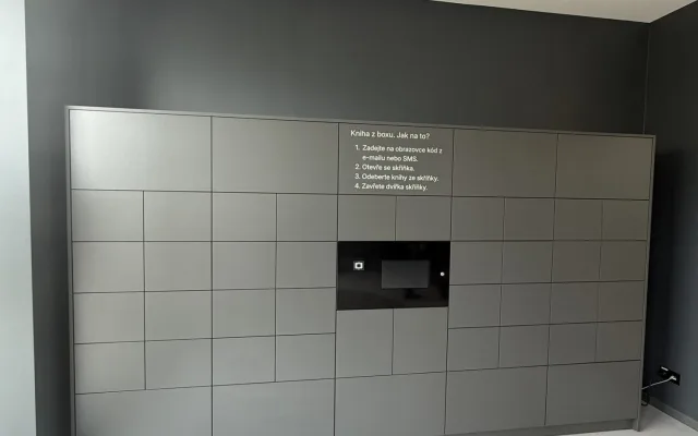 Na Černém Mostě otevřeli pobočku městské knihovny, nabízí deset tisíc svazků knih
