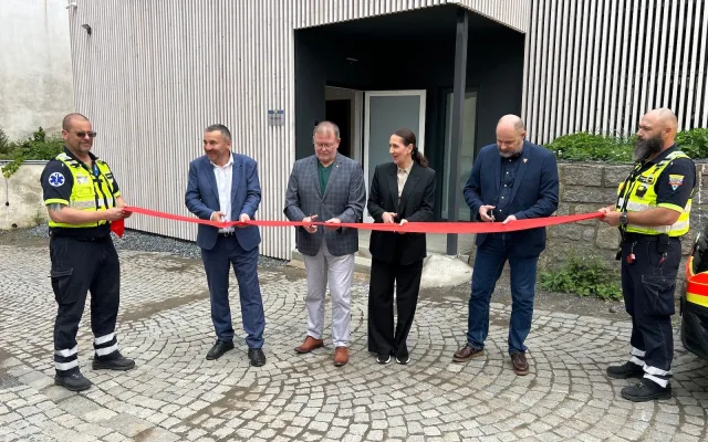 Z boudy do moderního. Záchranáři mají Na Slupi novou základnu, navýšili počet posádek