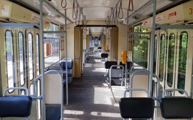 Jediné obousměrné tramvaje slaví výročí. Kachny jezdí v Praze už 40 let