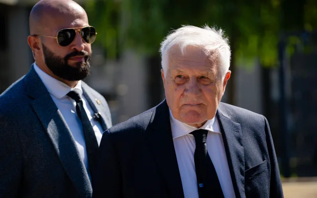 FOTO: Poslední rozloučení s Milanem Knížákem. Při obřadu promluvili Klaus a Klempíř