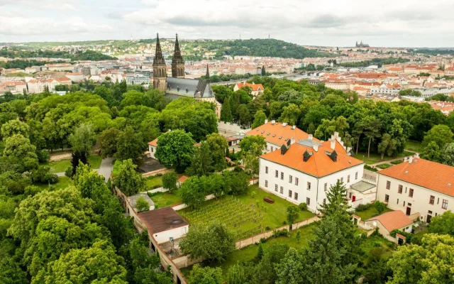 Na Vyšehrad čerpají vodu z Vltavy.