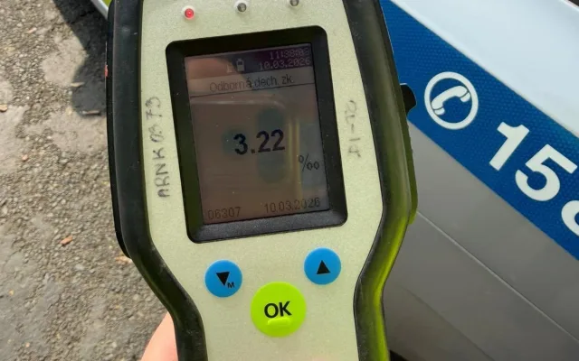 S platným zákazem řídil auto s 2,5 promile. Rekord měl muž ale mnohem vyšší