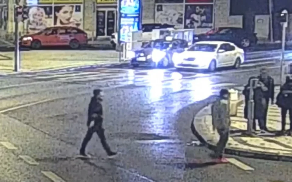 VIDEO: Bitka v Holešovicích skončila příjezdem policie a záchranářů