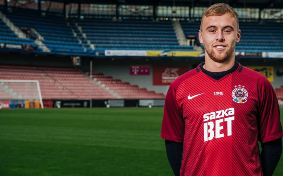 Hašek si postavil hlavu. Na soustředění se Spartou neodletěl, na zprávy odmítá reagovat.