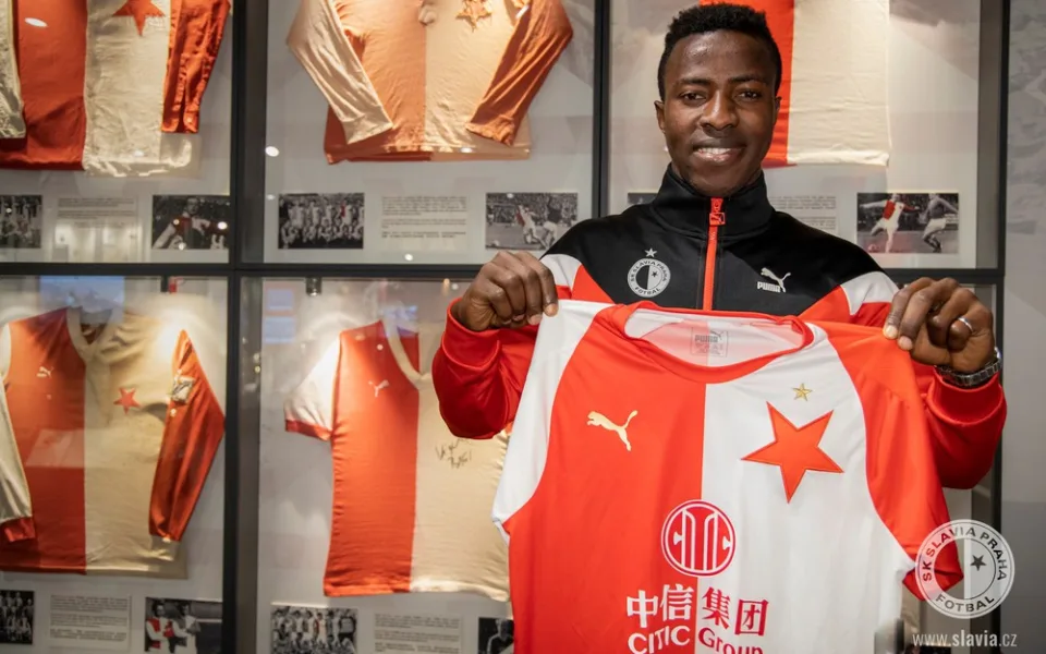 Mohamed Tijani přestoupil do týmu SK Slavia Praha.