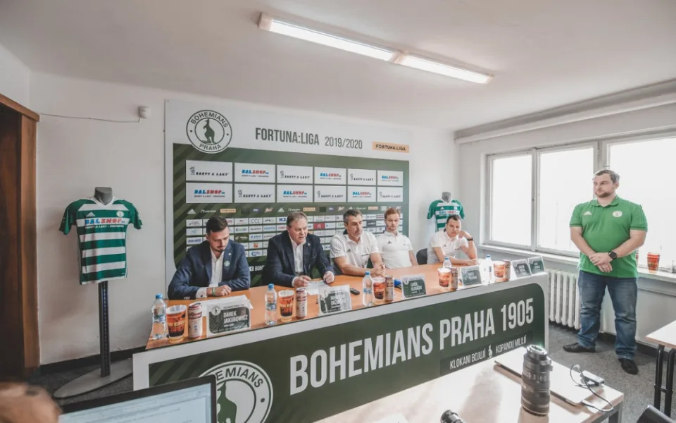 Klokani klokanům. Bohemka bude finančními dary pomáhat požáry zničené Austrálii