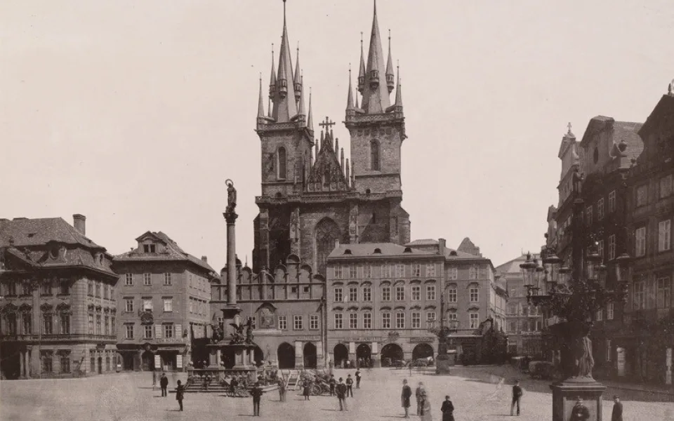 Mariánský sloup se vrací na Staromák. V pondělí začne archeologický průzkum