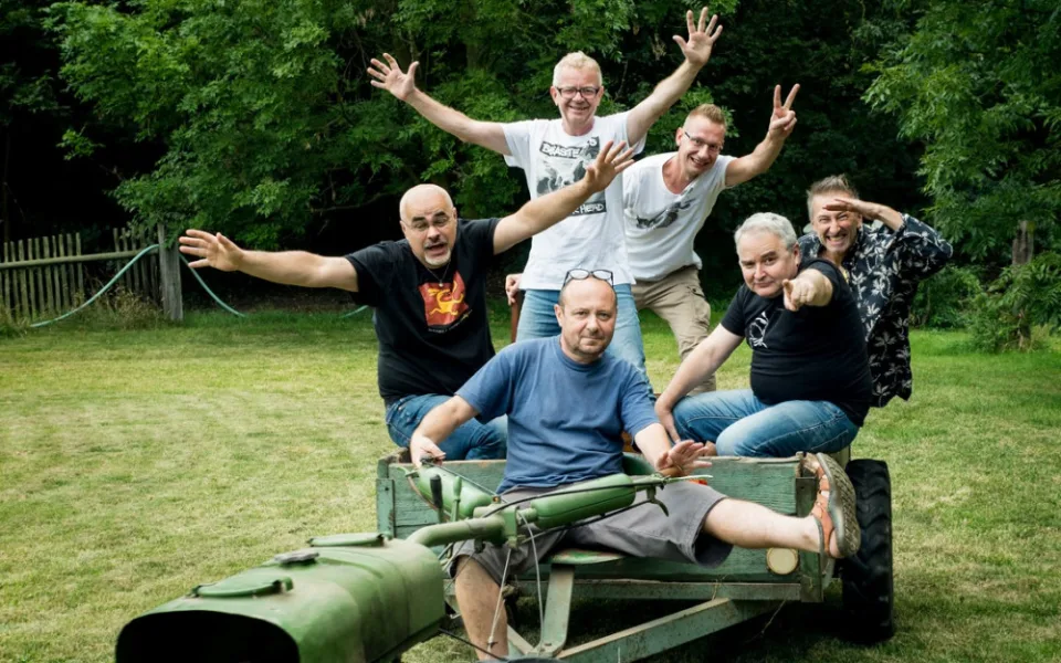 Čtyřicet podniků a tři sta padesát umělců. Žižkovská noc nabídne Mňágu i Jáchyma Topola