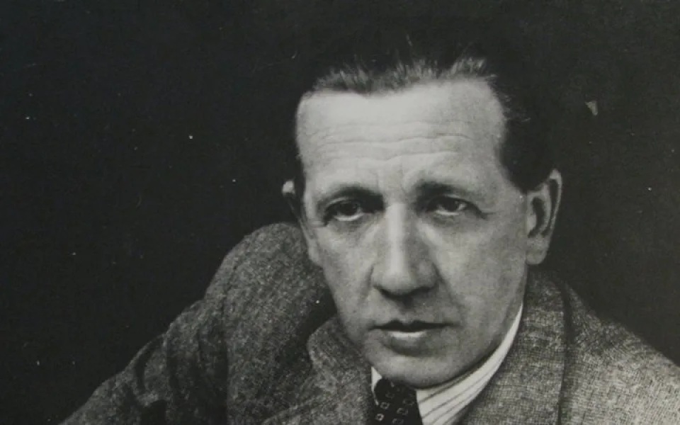 Ferdinand Peroutka bude mít sochu na Smíchově, kde bydlel a kam pro něj přišli nacisté