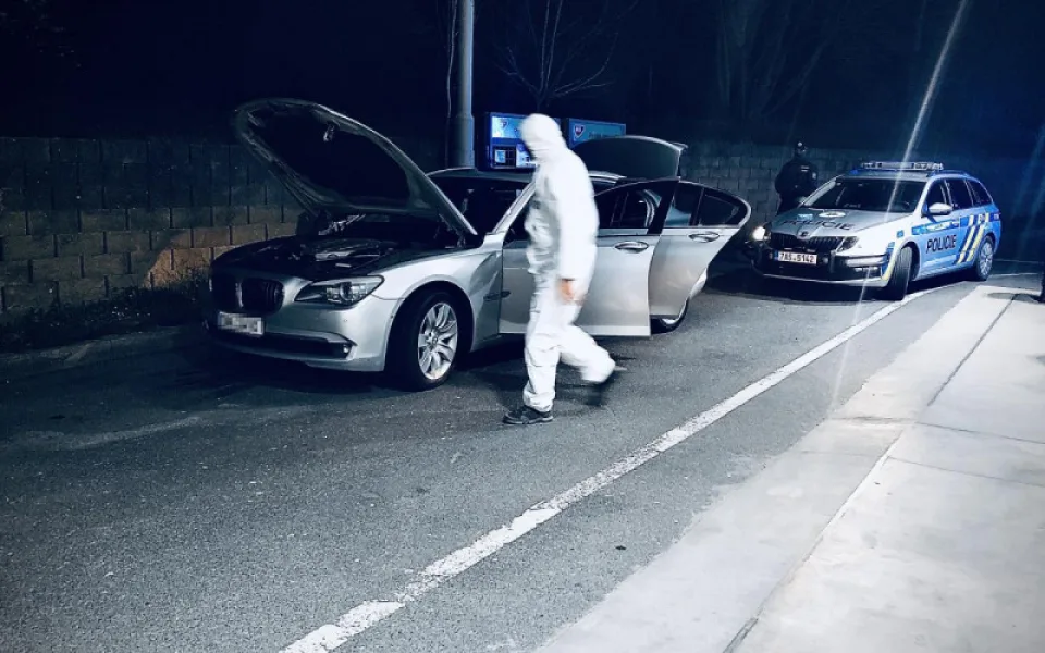 VIDEO: Policisté objevili v autě přes kilo pervitinu. Mužům hrozí deset let vězení
