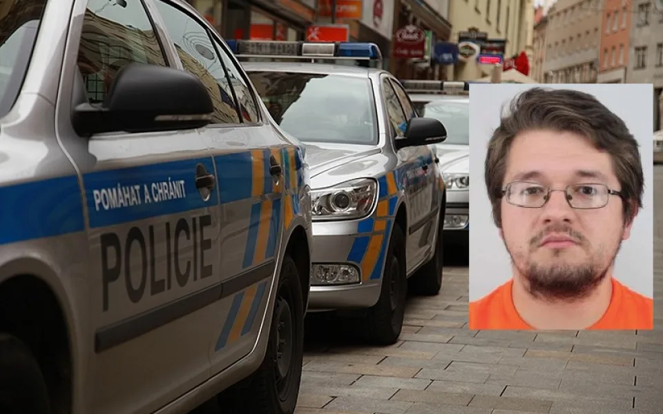 Kasíroval peníze za roušky a respirátory, nic ale neposlal. Policie hledá muže ze snímku.