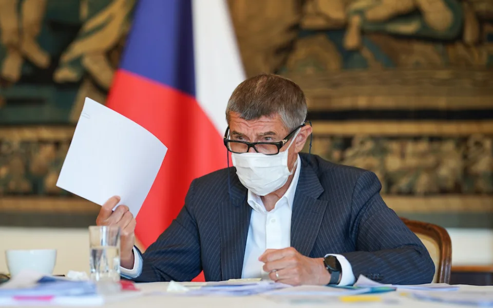 Vláda uspíšila harmonogram otevírání obchodů. Poslední vlna je naplánována na konec května.