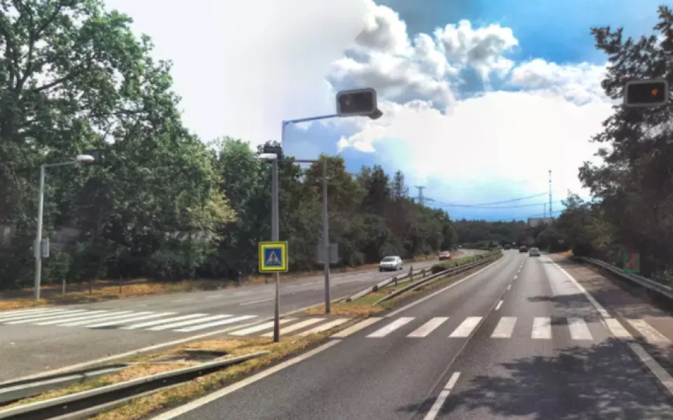 Přechod přes D4 na Zbraslavi zmizí. Nahradí ho lávka.