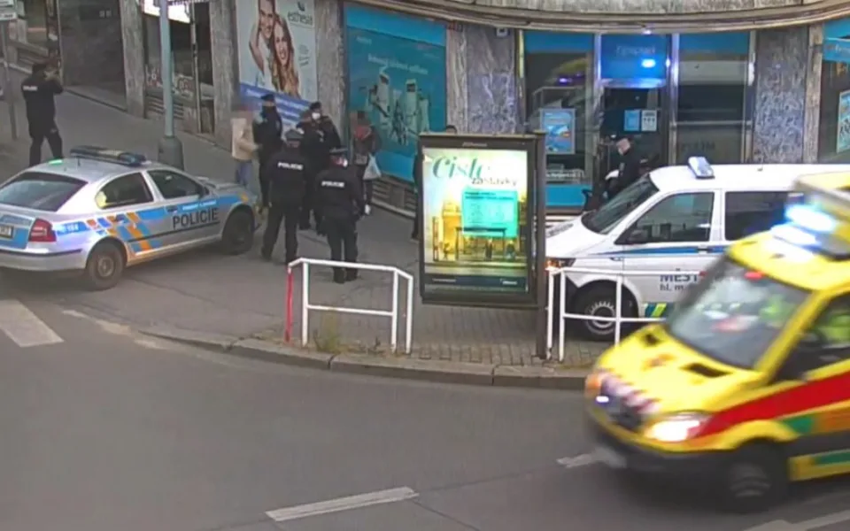 VIDEO: Matka vyrazila na nákup s dvouměsíčním miminkem. Nadýchala přes dvě promile