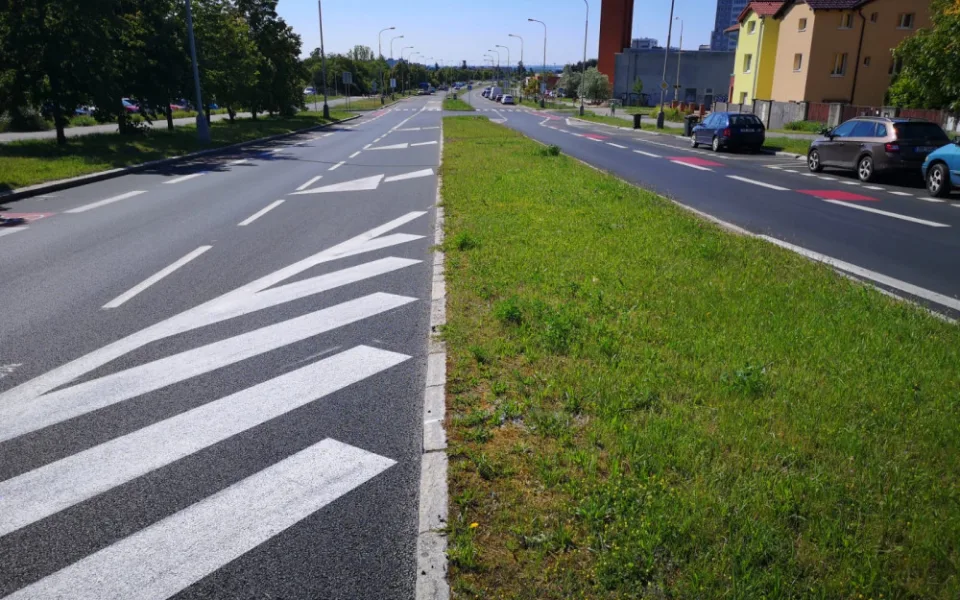 Novodvorskou opět jezdí auta. Provoz je ode dneška obnoven v celém rozsahu