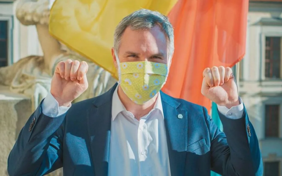 Primátor Prahy Zdeněk Hřib má negativní test na covid-19, přesto zůstává v karanténě