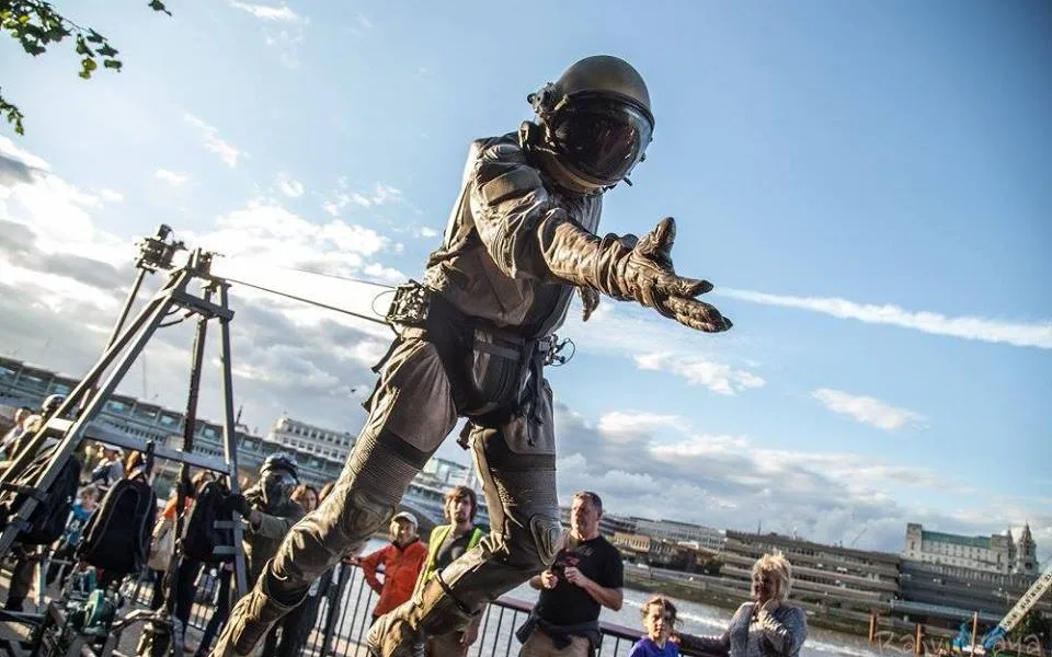 Astronaut na festivalu Za dveřmi