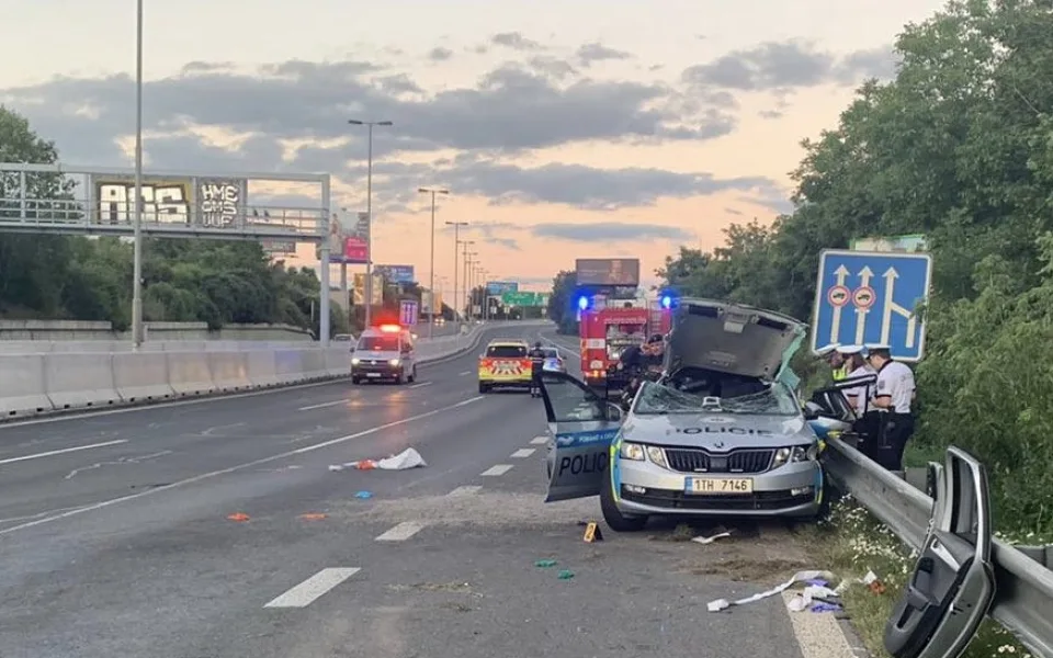 Policie obvinila řidičku za nehodu, při níž zemřel policista