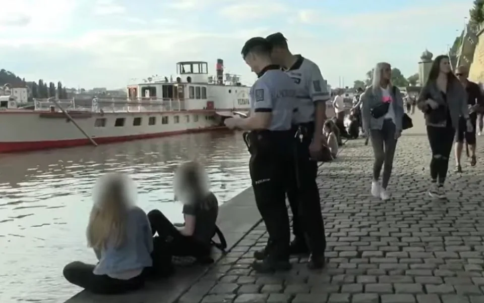 ANKETA: Kontroly na Náplavce. Legitimní opatření, nebo jen "buzerace"?