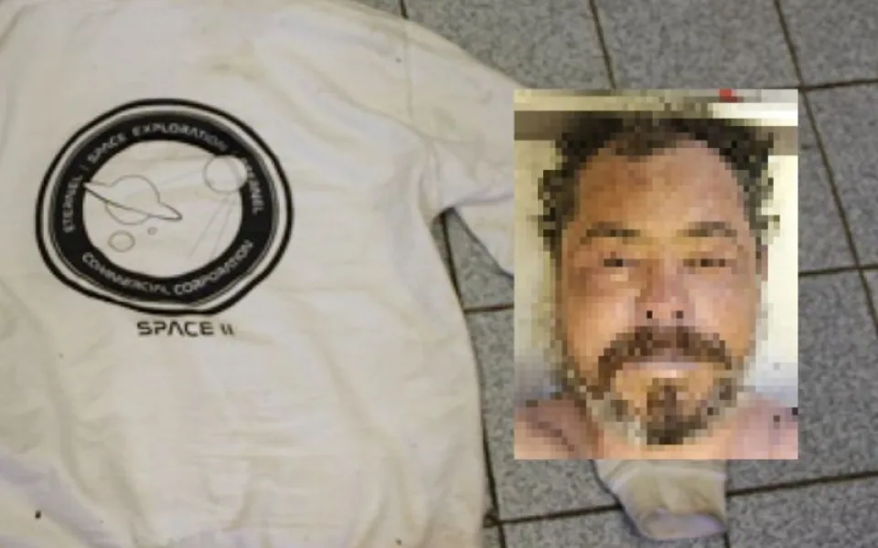 FOTO: Na Karlínském náměstí bylo nalezeno mrtvé lidské tělo. Policie pátrá po jeho totožnosti