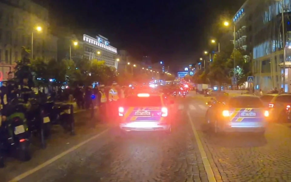 VIDEO: Prague nigh ride ochromila Václavák. Policisté dohlíželi na bezpečnost