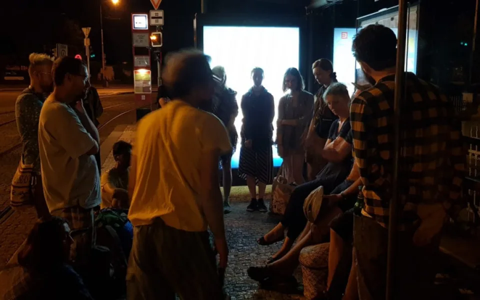 Aktivisté protestují na Hradě, správa část areálu uzavřela.