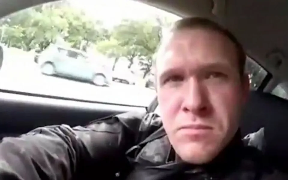 Muž schválil na Facebooku vraždu 51 lidí. Pražský vrchní soud mu potvrdil tříletou podmínku