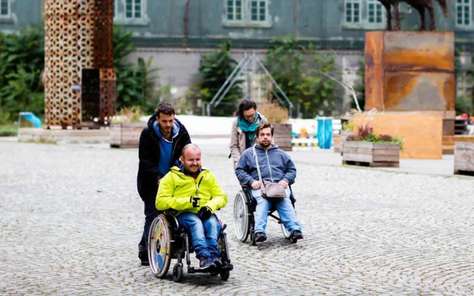 V Kasárnách Karlín se chystá oslava čtvrtstoletí pomoci handicapovaným