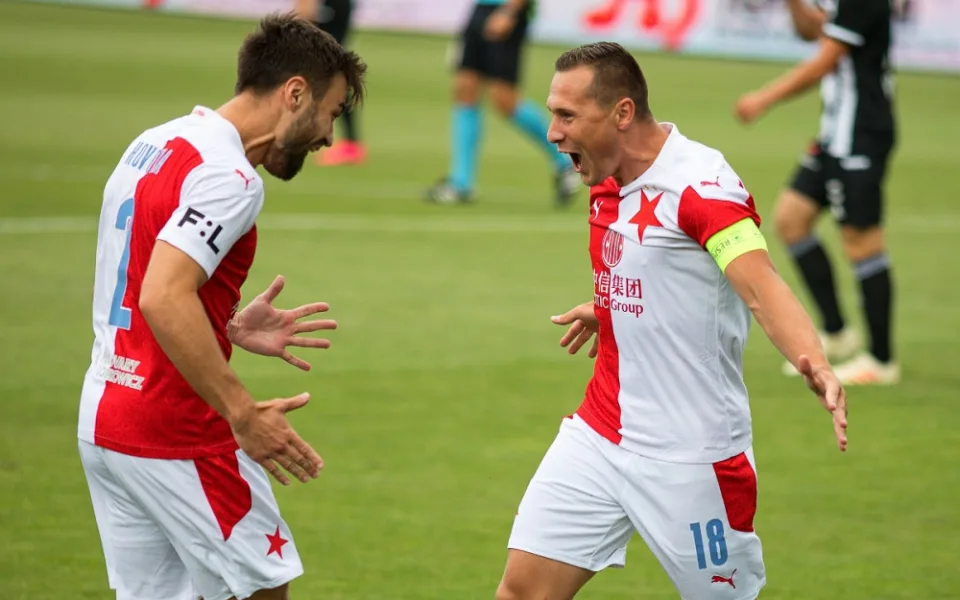 Slavia na jihu Čech dominovala a vykročila za obhajobou. Dynamu nadělila šest branek
