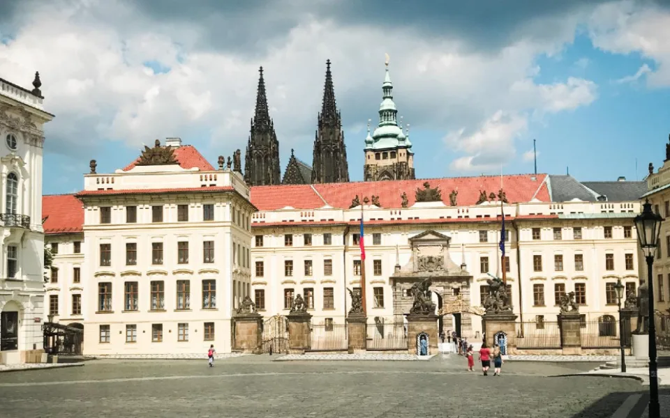 Od září se změní otevírací doba některých objektů Pražského hradu. Jižní zahrady zavřou