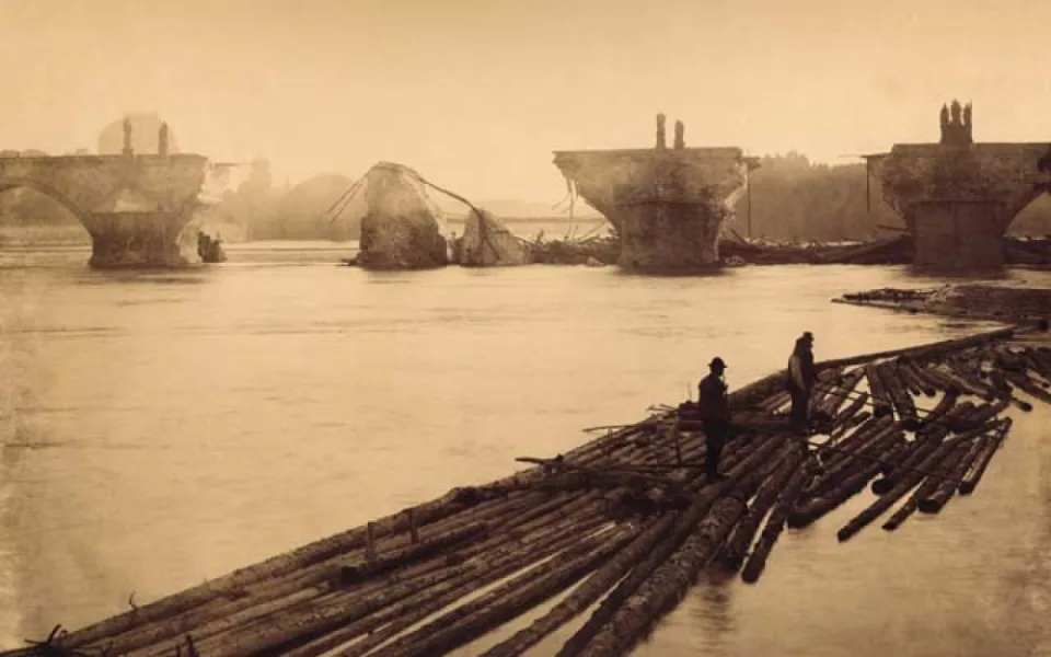 Rozbouřená Vltava zaplavila téměř třetinu Prahy. Přečtěte si o děsivých povodních v roce 1890