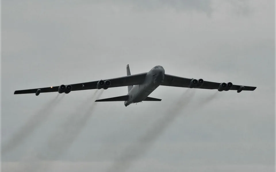 Nad Prahou přeletí americký bombardér B-52. Prý poletí velmi nízko