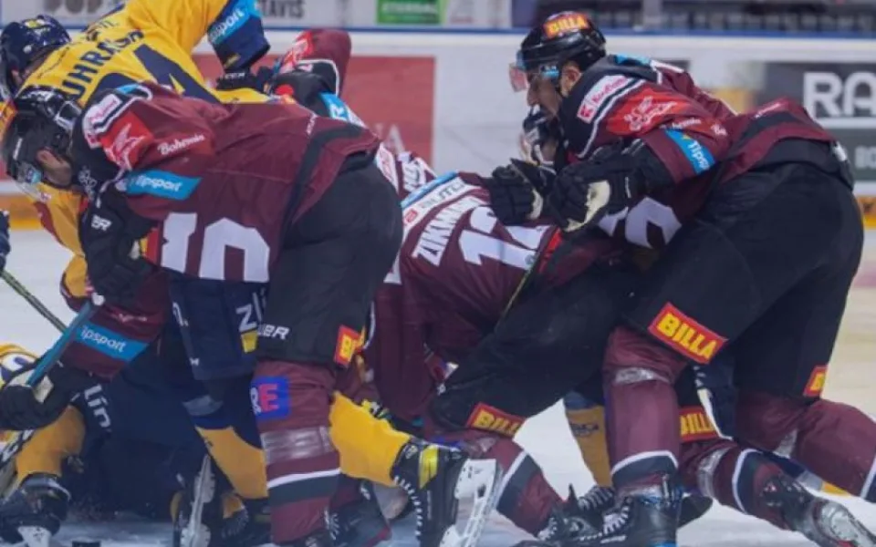 Sparta poprvé v nové sezóně extraligy vyhrála. Do O2 areny přišlo jen dva a půl tisíce diváků