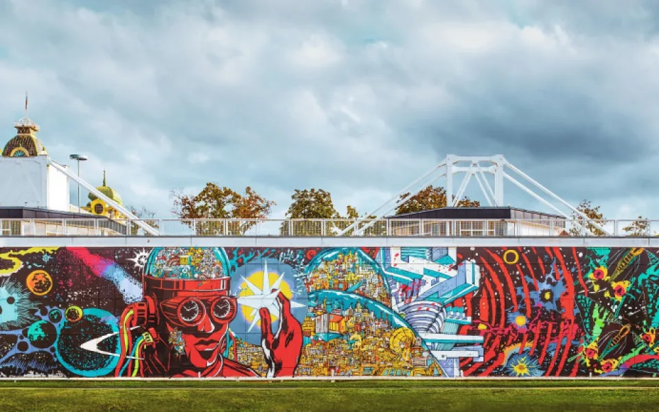 FOTO, VIDEO: Podívejte se na vznik unikátní graffiti na pražském Výstavišti