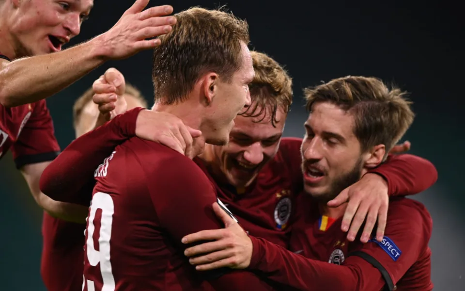 FOTO: Pražská "S" v Evropské lize zářila. Slavia doma porazila Nice, Sparta zvítězila nad Celticem