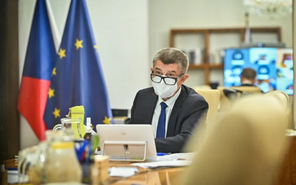 Prvňáci a druháci by se podle Babiše mohli vrátit do škol již 18. listopadu