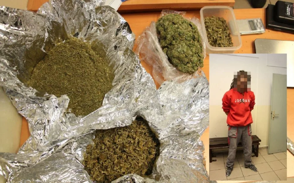 VIDEO: Policisté zadrželi muže, který měl u sebe přes 600 gramů marihuany a pervitin