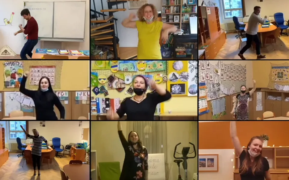 VIDEO: Učitelé ze základní školy v Praze 8 natočili video proti „koronanálade“. Vyzývají i další kolegy