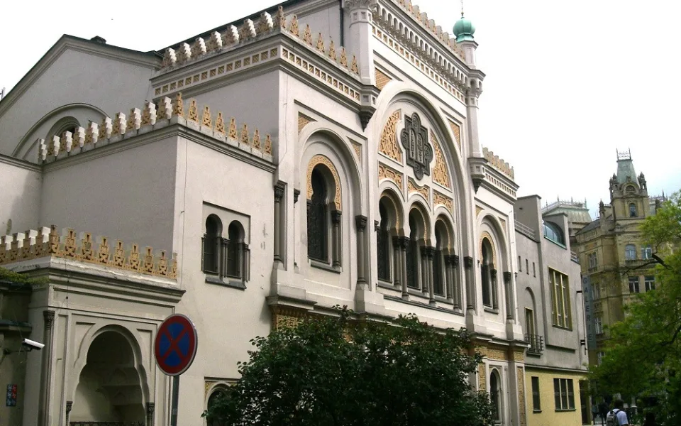 Po roce a půl trvající rekonstrukci se 16. prosince znovu otevře Španělská synagoga v Praze