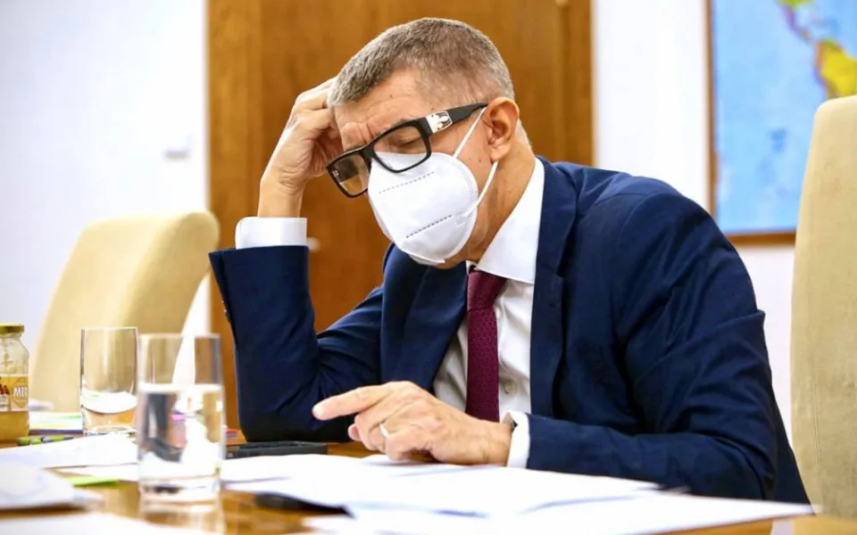 Epidemie sílí, PES stoupá. Vláda rozhodne o zpřísnění