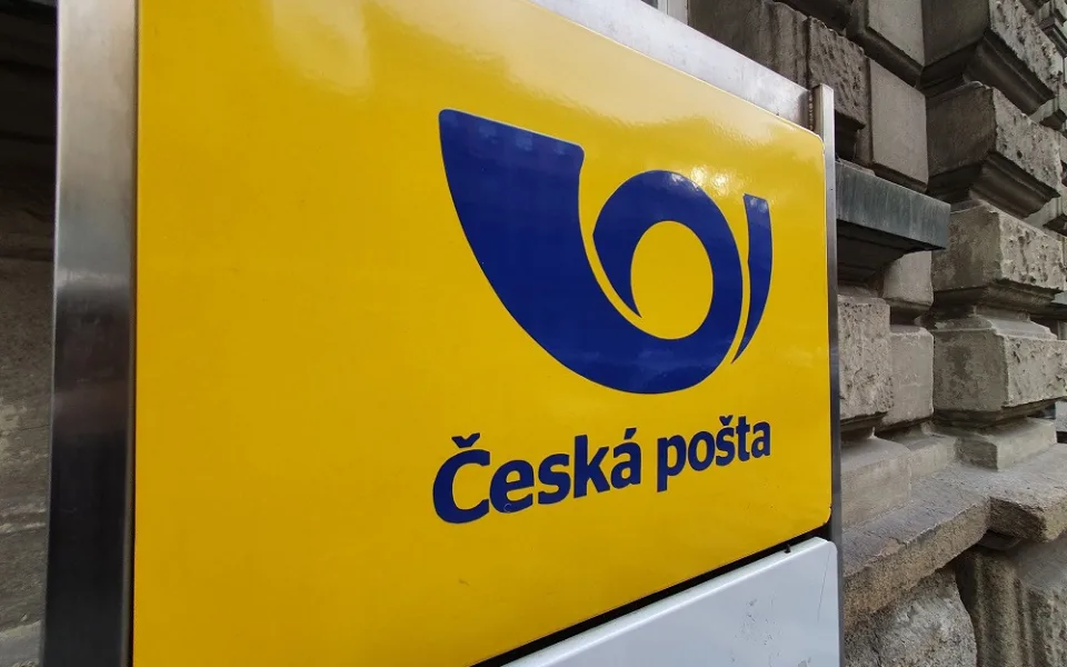 Vánoční balík na Českou poštu bude možné podat do pondělí