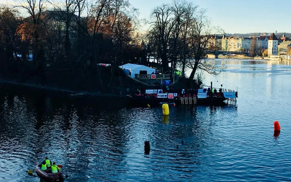 Vltavu si na Memoriálu Alfreda Nikodéma letos užilo 260 otužilců
