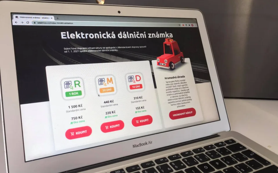 size4-16095014294699-139-nalepovaci-dalnicni-znamky-jsou-minulosti-ode-dneska-se-prodavaji-jen-elektronicke